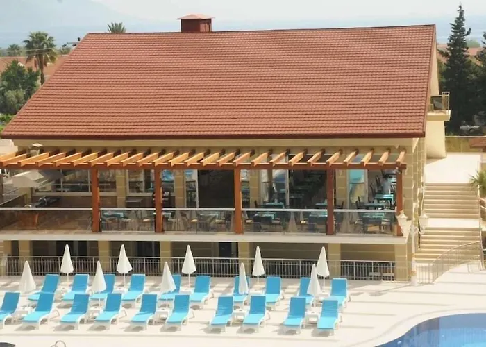 马尔坎度假酒店 厄吕代尼兹